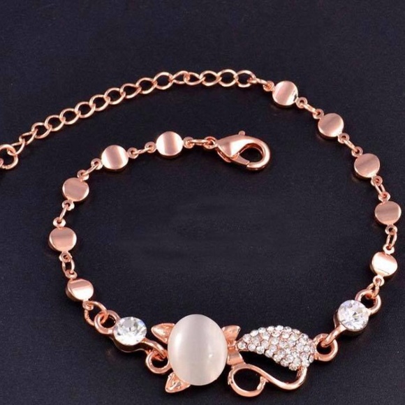 Lady Cat Crystal Rose Gold Bracelet - Picture 1 of 1